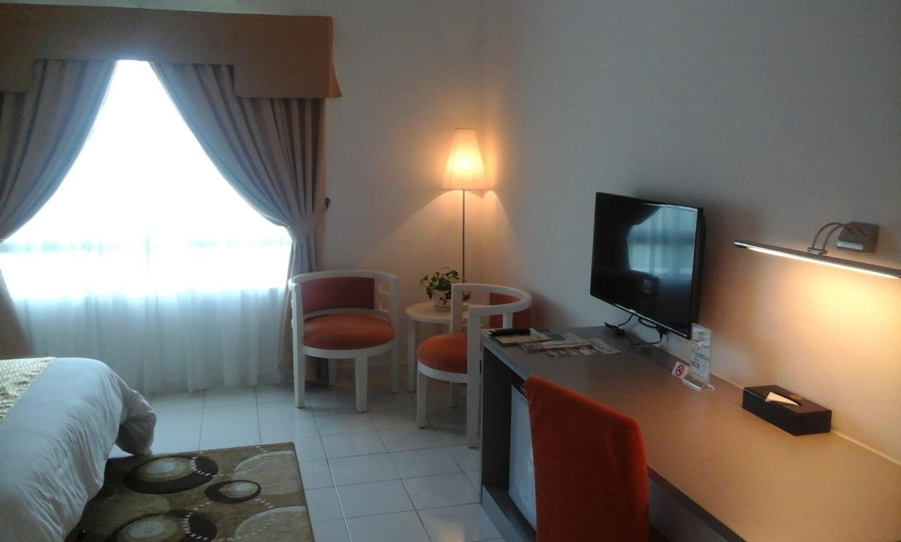 Klana Beach Resort Port Dickson Exterior foto
