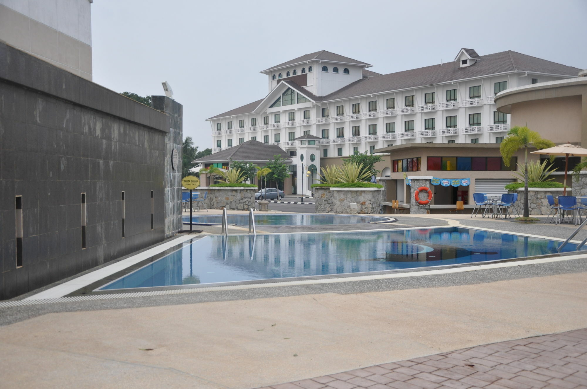 Klana Beach Resort Port Dickson Exterior foto