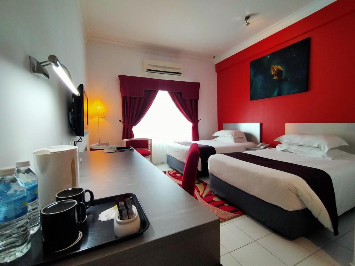Klana Beach Resort Port Dickson Exterior foto